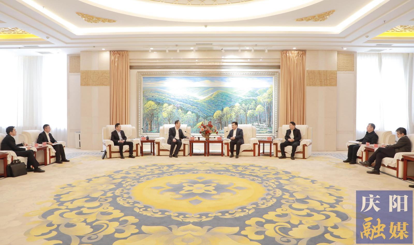 黃澤元周繼軍與中國工商銀行甘肅省分行黨委書記、行長常江一行座談