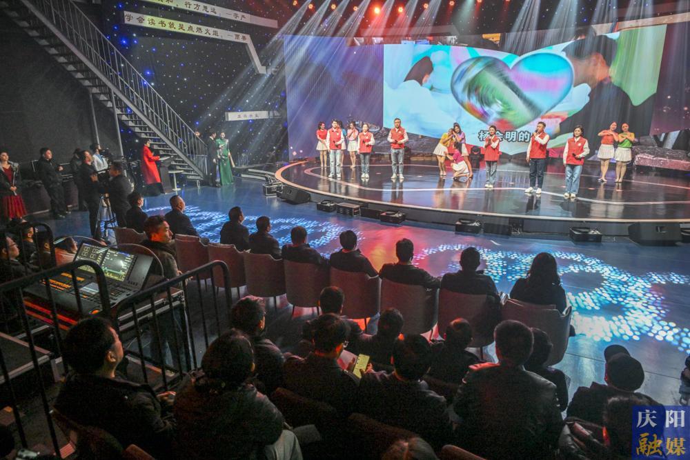 【攝影報(bào)道】“大美慶陽(yáng)·志愿同行”志愿服務(wù)總品牌發(fā)布和文化標(biāo)識(shí)發(fā)布式暨首屆志愿服務(wù)優(yōu)秀典型嘉許禮舉行